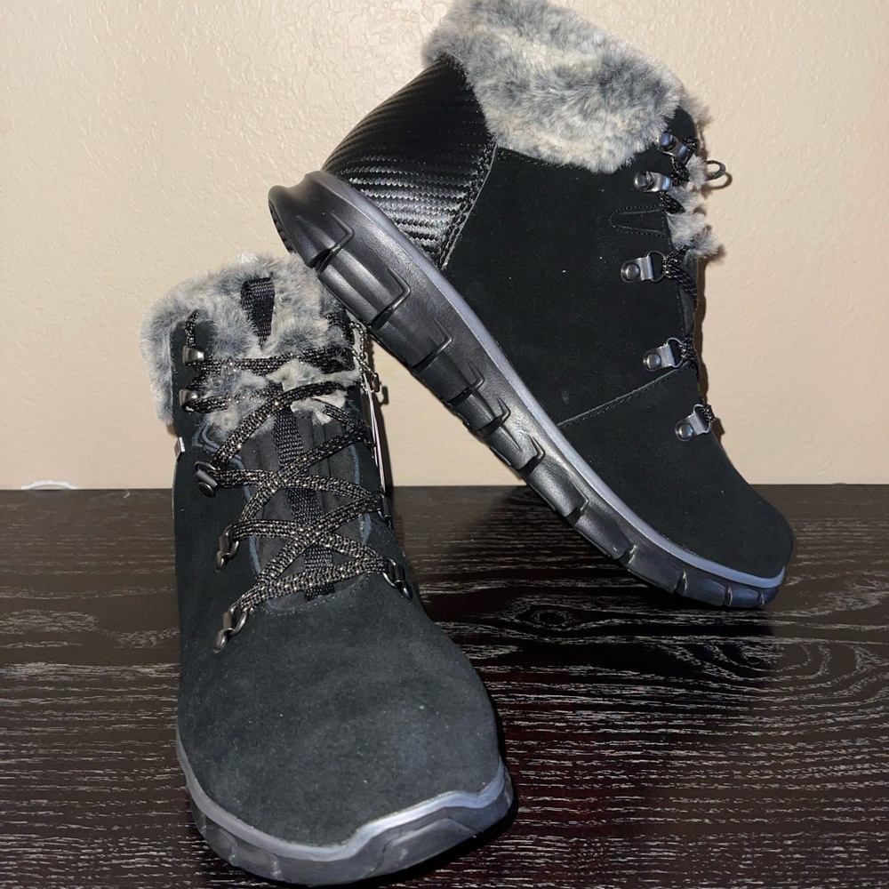 Skechers waterproof snow boots